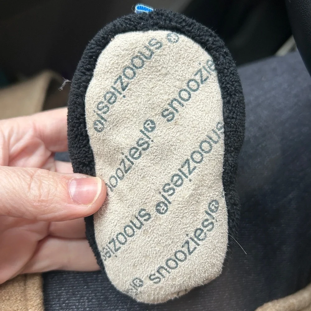 Cozy Black and Blue Cartoon puppy Dog Snoozies infant baby Slippers 0-3 months